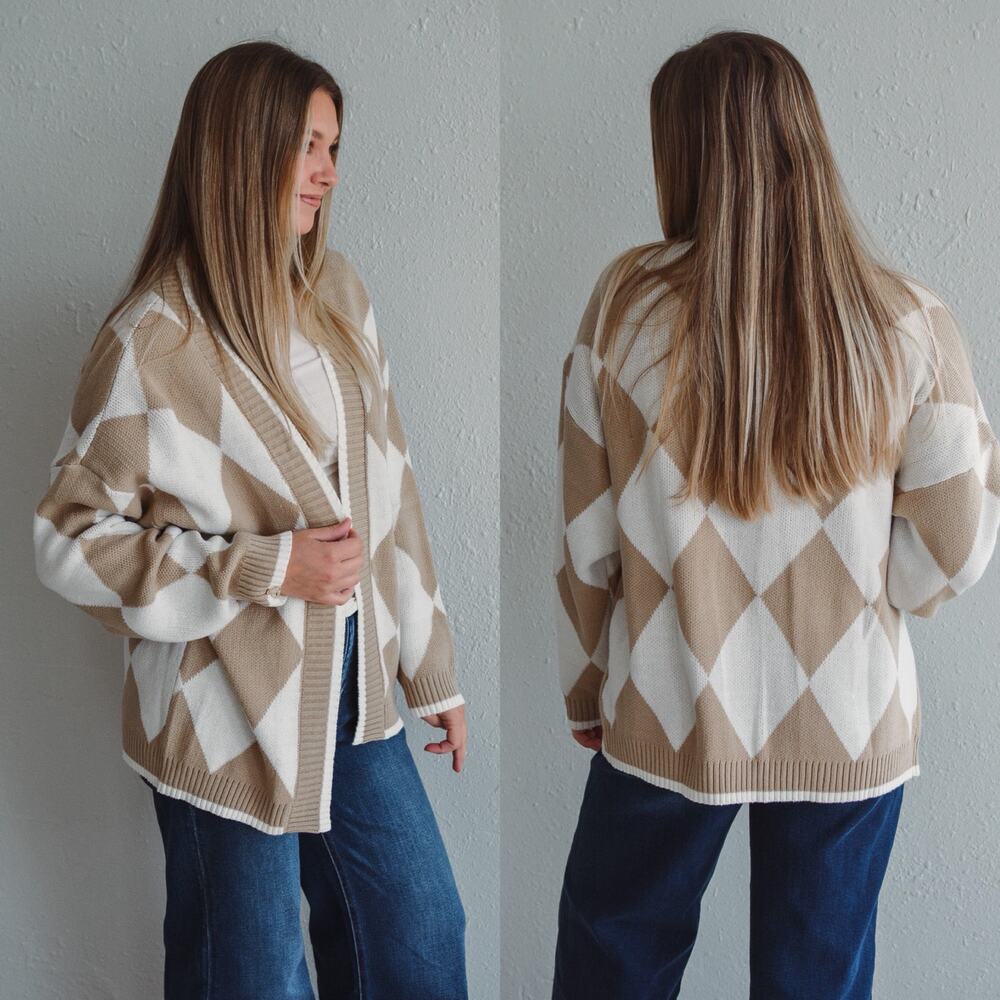 Gilli Tan and White Checkered Cardigan Sweater Women's Size Large